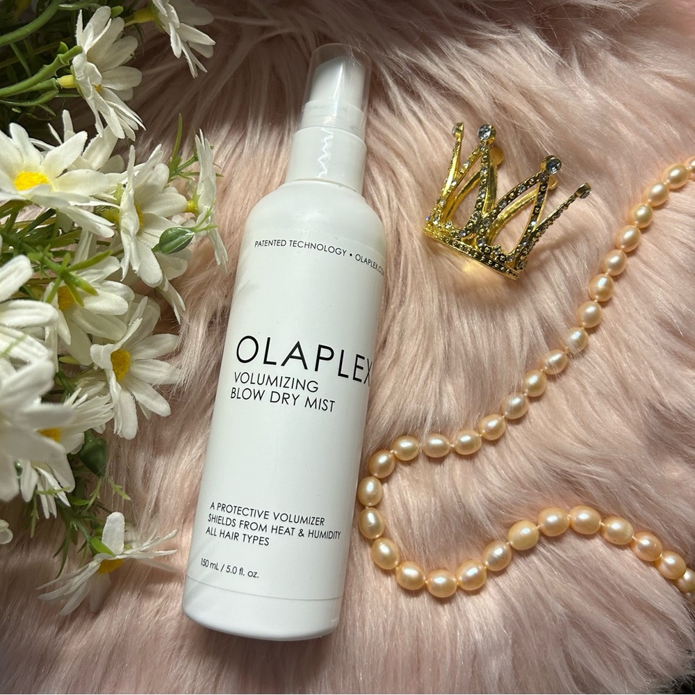 BRAND NEW OLAPLEX
Volumizing Blow Dry Mist and Heat Protectant